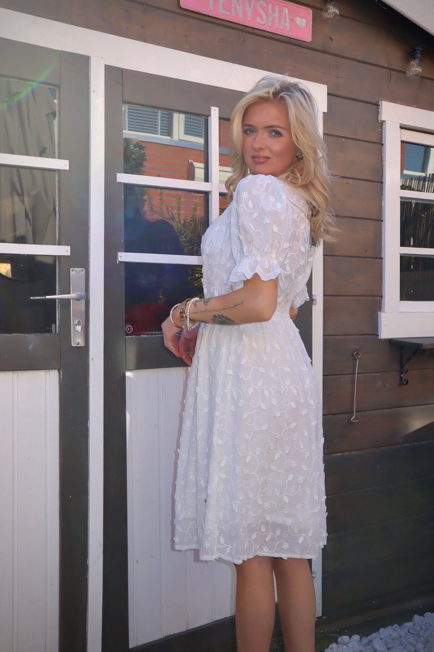 White Flowy Midi Dress – Size 40
